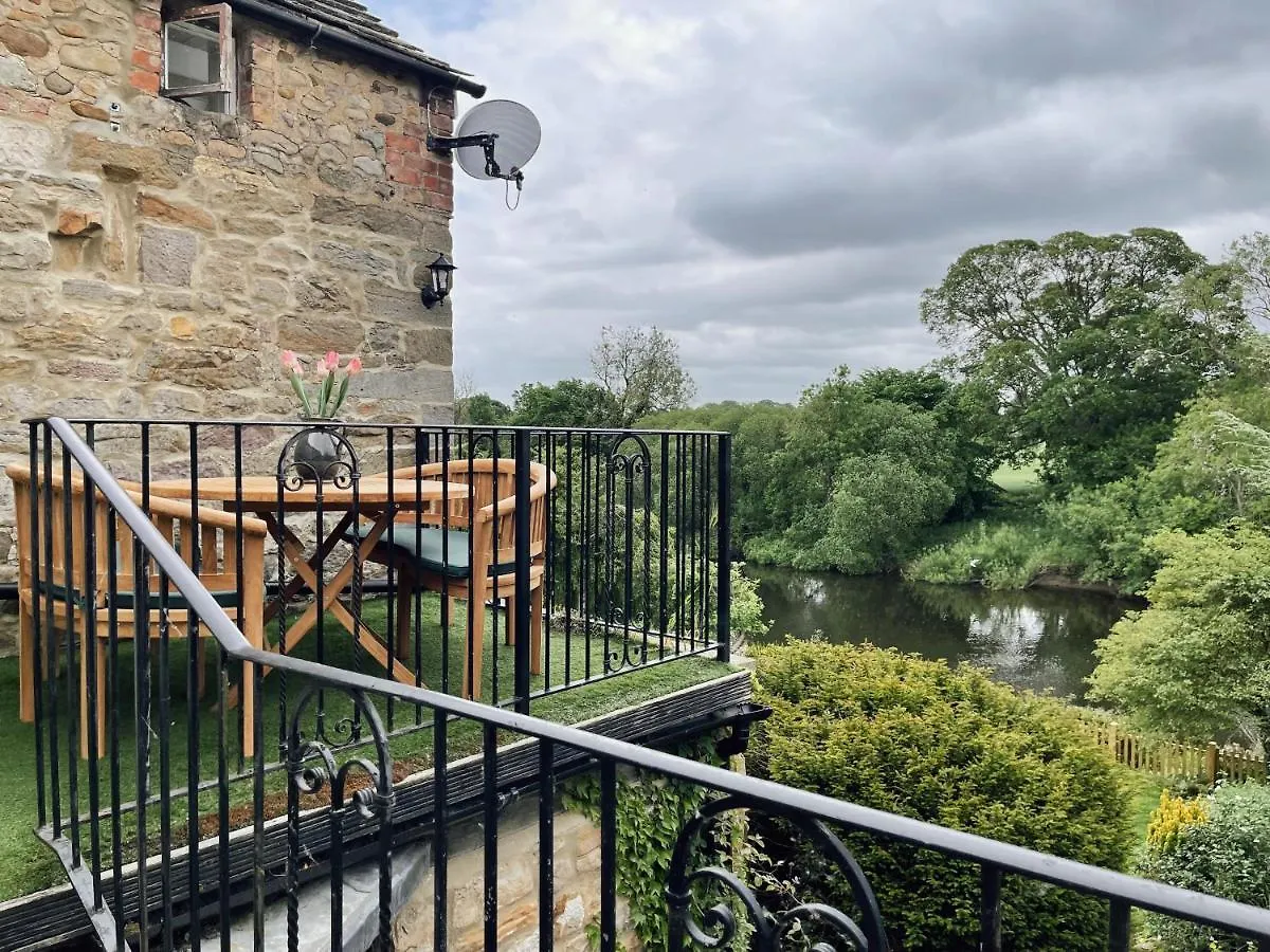 The Little Chantry - Hot Tub, Riverside, Pet Friendly West Tanfield Hébergement de vacances