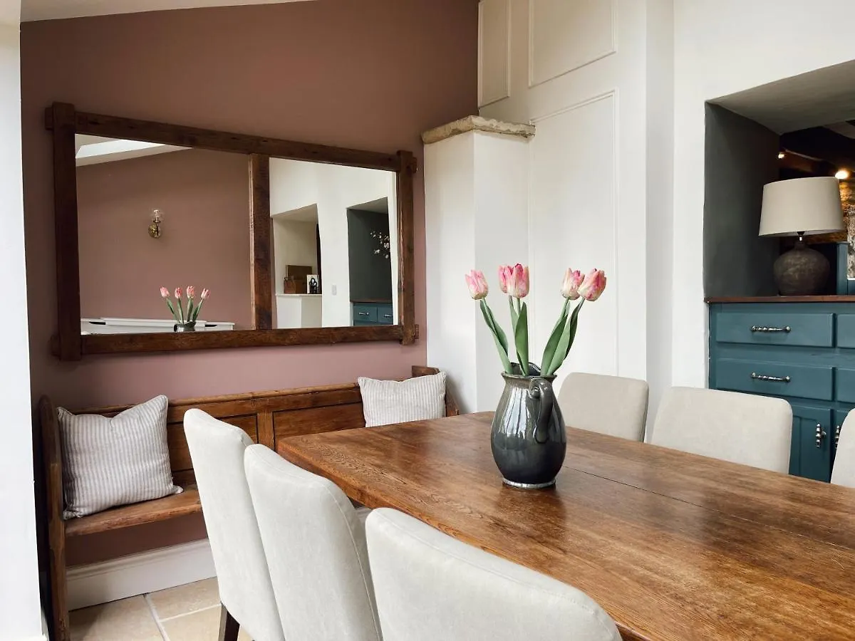 Hébergement de vacances The Little Chantry - Hot Tub, Riverside, Pet Friendly West Tanfield
