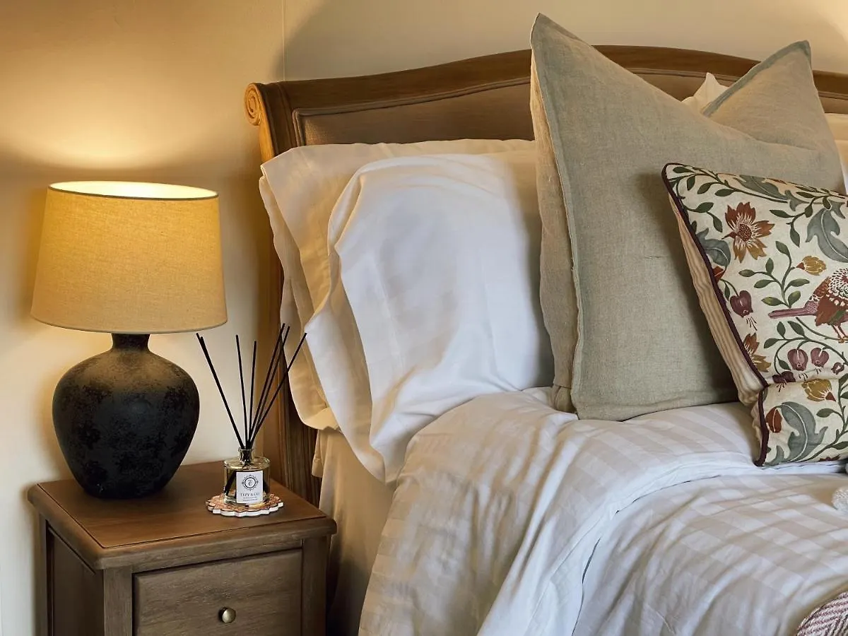 The Little Chantry - Hot Tub, Riverside, Pet Friendly West Tanfield