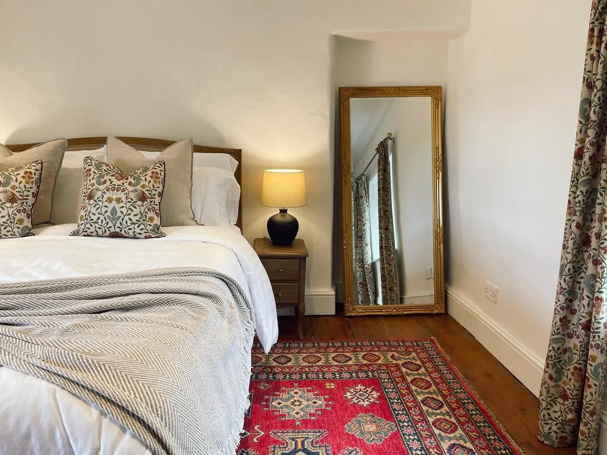 The Little Chantry - Hot Tub, Riverside, Pet Friendly West Tanfield Royaume-Uni